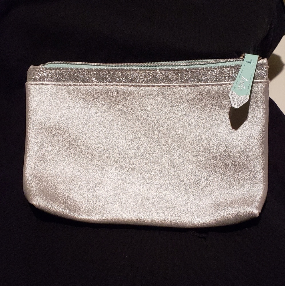 Ipsy bag+Mystery 🎁gift